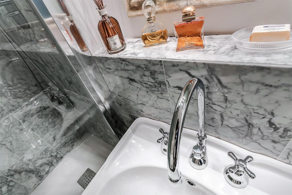 Unione Charme Apartment Firenze Bagian luar foto